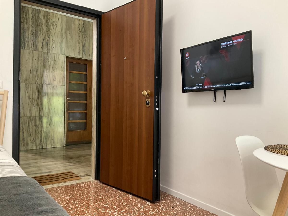 Studio 25 Apartment - Near Metro M3 Milán Exterior foto