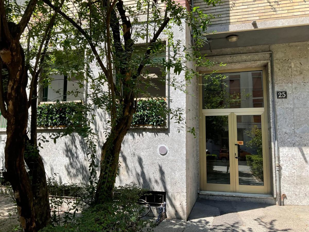 Studio 25 Apartment - Near Metro M3 Milán Exterior foto